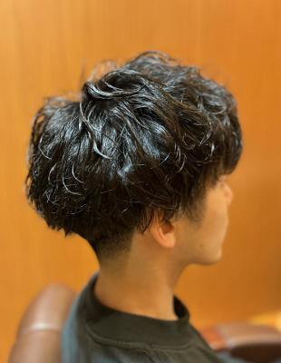 銀座 理容室 スパイラルパーマ ツーブロック 刈り上げ 銀座 理容室 スパイラルパーマ ツーブロック 刈り上げのイメージ画像