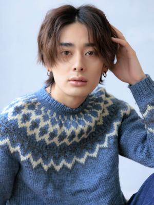寝癖風メンズセンターパート 寝癖風メンズセンターパートのイメージ画像