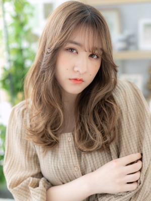 外国人風くびれヘアゆるふわフレンチガーリー ニュアンスカラー 外国人風くびれヘアゆるふわフレンチガーリー ニュアンスカラーのイメージ画像