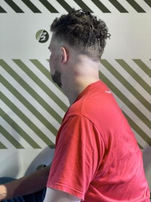 フェードスタイル【BARBER-BAR】