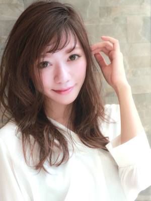 大人かわいいゆるふわナチュラルウェーブ