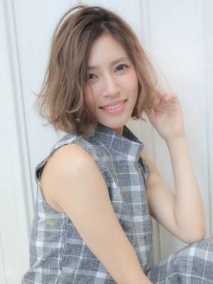大人可愛い大人可愛いエアリーショートボブ