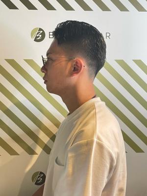 フェードカットスタイル【BARBER-BAR】