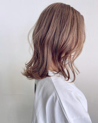 髪に動きや透明感が欲しい方にオススメミディアムヘアのイメージ画像