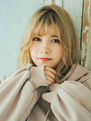 人気のハイトーンミディ