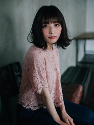 肩はねボブ