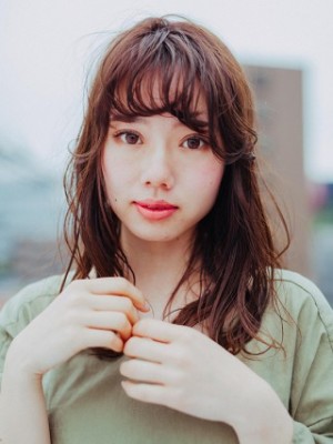 抜け感シースルーバング