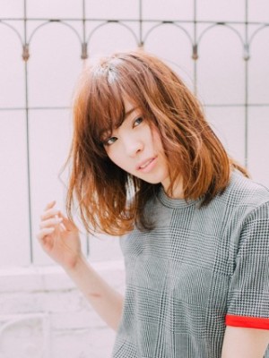 ゆるふわミディアムボブ