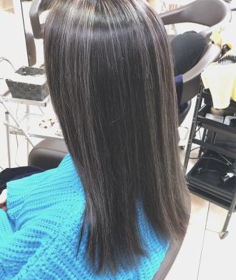 ストレートスタイルでもキレイ♪　コントラストハイライト