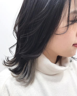 ポイントカラー×ホワイト