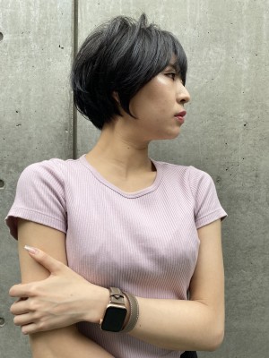 大人かわいい丸みショート　美髪　ネビージュ