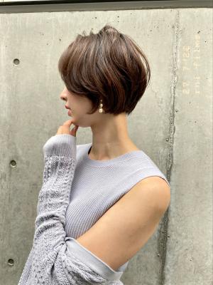 大人かわいい丸みショート　美髪　ネビージュ