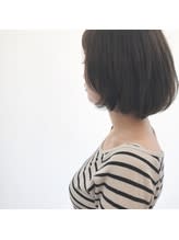 ショートボブ×ダークアッシュ