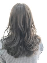 グラマラスグレージュ