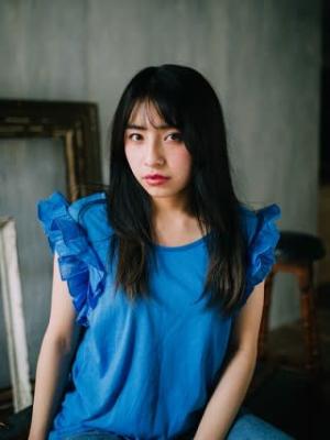 暗髪ロング