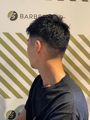 フェードカットスタイル【BARBER-BAR】