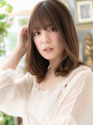 ハイライトカラーくせ毛風小顔エアリーミディ　オリーブベージュ