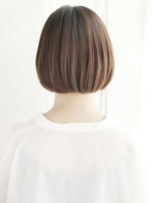 ふんわりトップのナチュラルショート