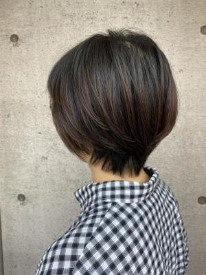 ショートボブ