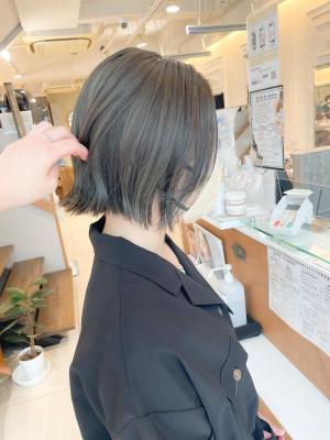 オリーブグレー オリーブカラー 切りっぱなしボブ【横浜】