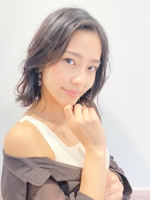 大人可愛い30代40代暗髪レイヤーボブ