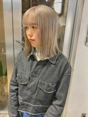ホワイトベージュ　ミルクティーベージュ　ホワイトカラー