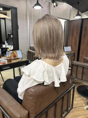 秋カラー　グレージュ　透明感カラー