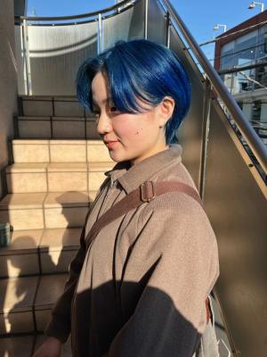 ネイビーカラー　ブルーカラー　ミニボブ　ウルフカット