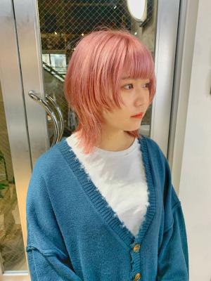 ピンクカラー　ピンクベージュ　ミニボブ　ウルフカット