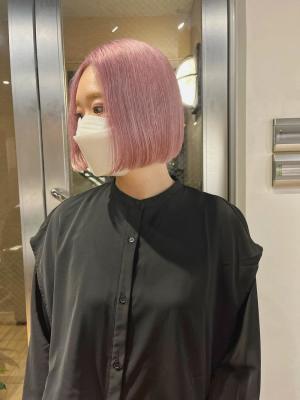 ピンクカラー　ピンクベージュ　ミニボブ　ウルフカット