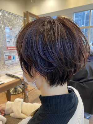 【Fit Short】くびれ丸みショートスタイル
