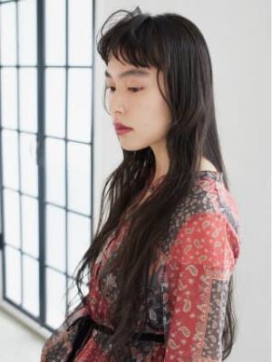 三軒茶屋 レディース ロング 黒髪 ブラック コテ巻き 小顔 三軒茶屋 レディース ロング 黒髪 ブラック コテ巻き 小顔