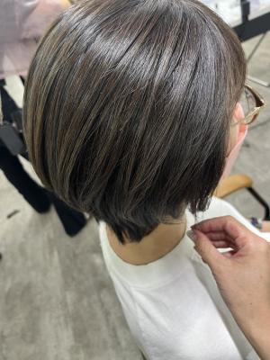 白髪ぼかしハイライトイルミナカラー￥15400