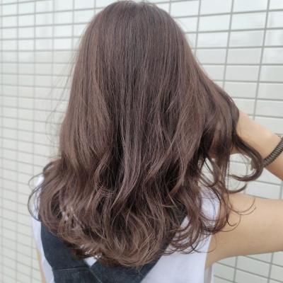 アッシュグレージュ