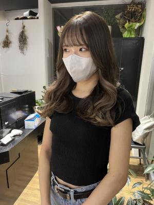 ハイライト　インナーカラー　イヤリングカラー