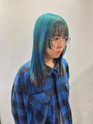 ネイビーカラー　ブルーカラー　ボブ　ウルフカット