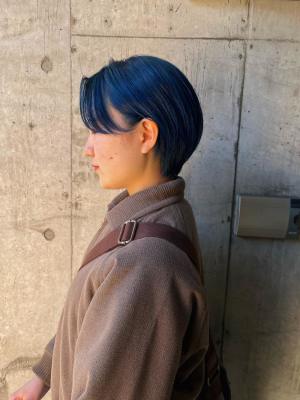 ネイビーカラー　ブルーカラー　ボブ　ウルフカット