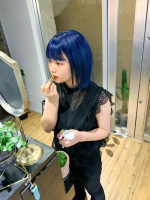 ネイビーカラー　ブルーカラー　ボブ　ウルフカット