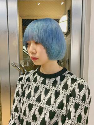 ネイビーカラー　ブルーカラー　ボブ　ウルフカット