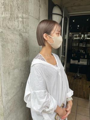 グレージュ　ミルクティーベージュ　ハイトーン