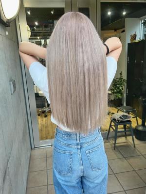 グレージュ　ミルクティーベージュ　ハイトーン