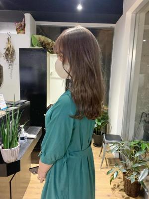 グレージュ　ミルクティーベージュ　秋カラー