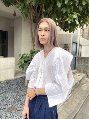 ホワイトベージュ　ハイライト　デザインカラー　ケアブリーチ