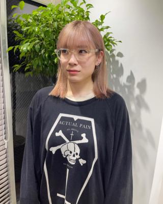 ホワイトベージュ　ハイライト　デザインカラー　ケアブリーチ