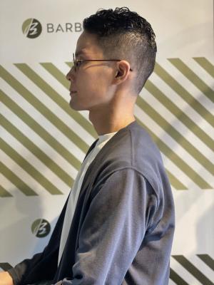 大人のサイドパートスタイル【BARBER-BAR】