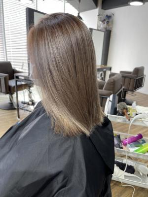 ホワイトベージュ