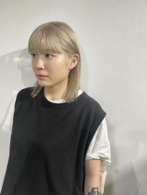 ホワイトベージュ