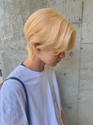 ボブウルフ　ブルージュ　シアーグレージュ　センター分けボブ