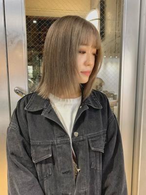 ボブウルフ　ブルージュ　シアーグレージュ　センター分けボブ