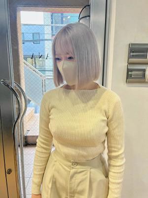 ボブウルフ　ブルージュ　シアーグレージュ　センター分けボブ